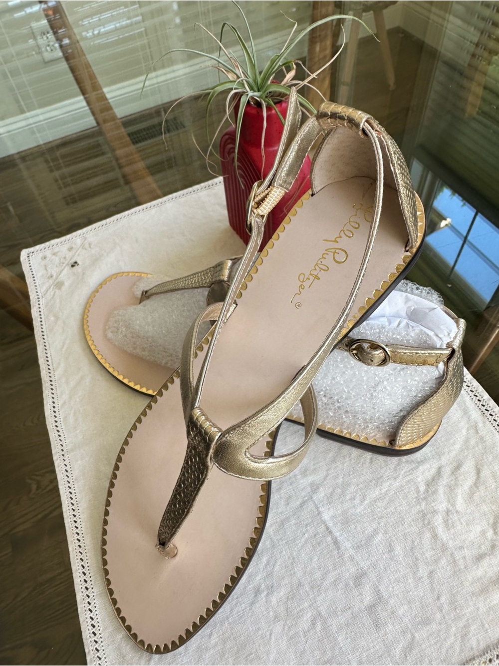 NWT Lilly Pulitzer Heather Sandal in Gold Metallic Sz 8.5 Leather Thong